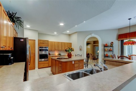 House in Oldsmar, Florida 4 bedrooms, 242.1 sq.m. № 1800174 - photo 25
