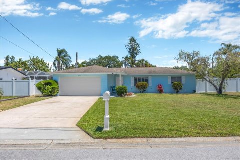 Villa ou maison à Dunedin, Floride 3 chambres, 106.84 m2 № 2221890
