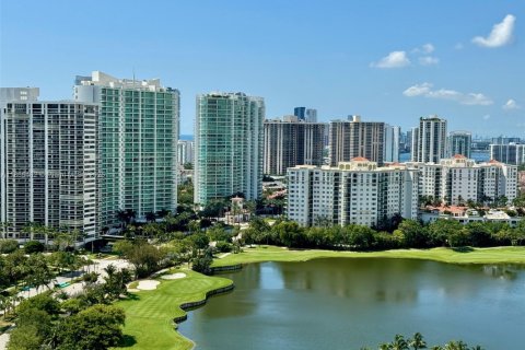 Condo in Aventura, Florida, 2 bedrooms  № 1892964 - photo 1