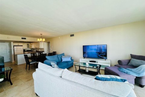 Condo in Aventura, Florida, 2 bedrooms  № 1892964 - photo 6