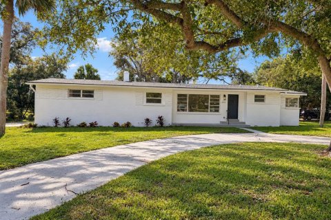 Casa en Holly Hill, Florida 3 dormitorios, 145.95 m2 № 2373174