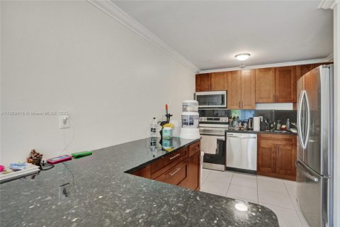 Copropriété à vendre à North Bay Village, Floride: 2 chambres, 83.61 m2 № 1978374 - photo 5