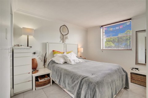 Copropriété à vendre à North Bay Village, Floride: 2 chambres, 83.61 m2 № 1978374 - photo 8