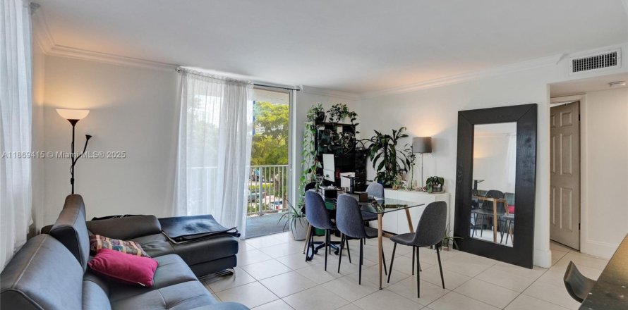 Condo à North Bay Village, Floride, 2 chambres № 1978374