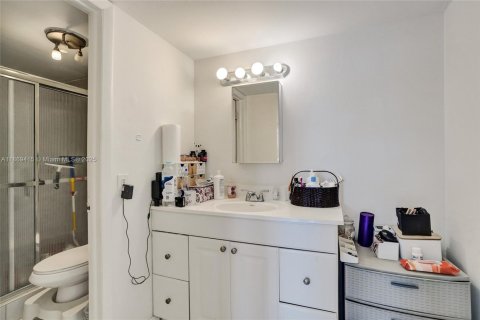 Copropriété à vendre à North Bay Village, Floride: 2 chambres, 83.61 m2 № 1978374 - photo 17