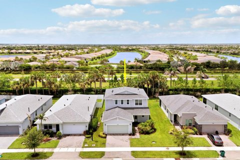 Villa ou maison à vendre à Port St. Lucie, Floride: 3 chambres, 211.35 m2 № 2245180 - photo 2
