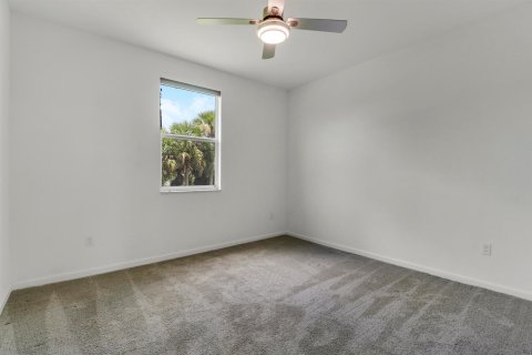 Villa ou maison à vendre à Port St. Lucie, Floride: 3 chambres, 211.35 m2 № 2245180 - photo 26
