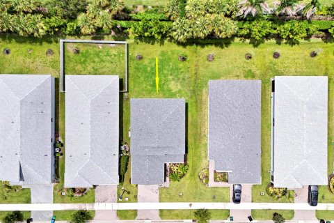Villa ou maison à vendre à Port St. Lucie, Floride: 3 chambres, 211.35 m2 № 2245180 - photo 3