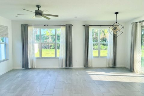 Villa ou maison à vendre à Port St. Lucie, Floride: 3 chambres, 211.35 m2 № 2245180 - photo 14