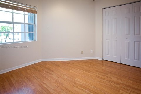 Villa ou maison à louer à Weston, Floride: 3 chambres, 105.35 m2 № 1976982 - photo 12