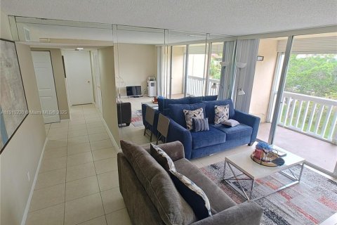 Copropriété à louer à Lauderhill, Floride: 2 chambres, 106.65 m2 № 1974712 - photo 7