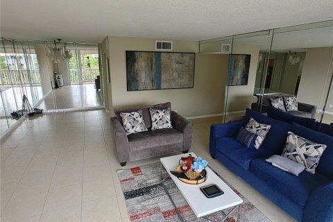 Copropriété à louer à Lauderhill, Floride: 2 chambres, 106.65 m2 № 1974712 - photo 10