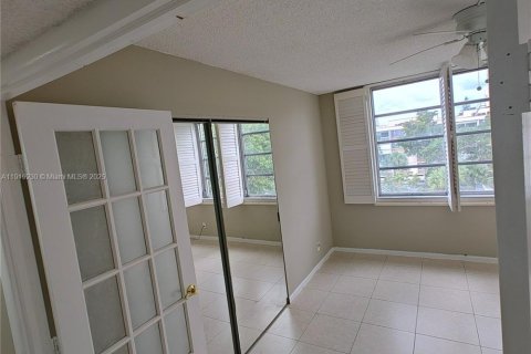 Copropriété à louer à Lauderhill, Floride: 2 chambres, 106.65 m2 № 1974712 - photo 23