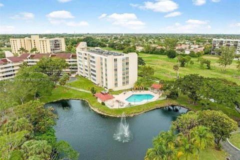 Condo in Lauderhill, Florida, 2 bedrooms  № 1974712