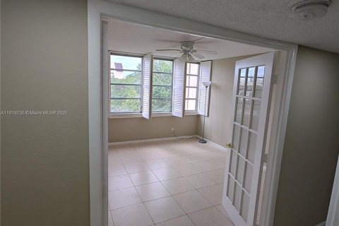 Copropriété à louer à Lauderhill, Floride: 2 chambres, 106.65 m2 № 1974712 - photo 22