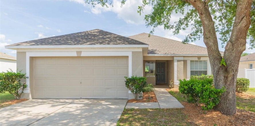 Casa en Zephyrhills, Florida 4 dormitorios, 145.3 m2 № 1619395