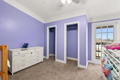 House in Orlando, Florida 6 bedrooms, 345.69 sq.m. № 2212365 - photo 19
