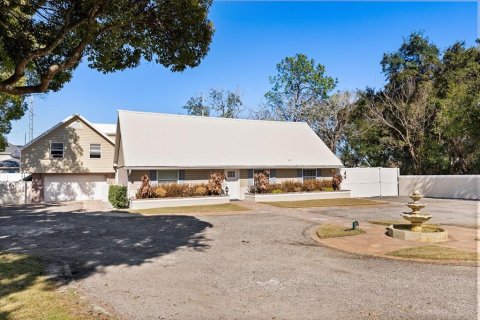 Casa en Orlando, Florida 6 dormitorios, 345.69 m2 № 2212365