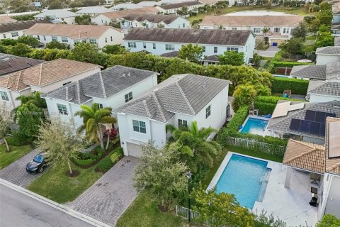 House in Hollywood, Florida 3 bedrooms, 206.24 sq.m. № 1834378 - photo 1