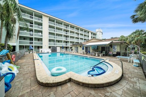Condo in Saint Petersburg, Florida, 1 bedroom  № 1769163 - photo 16