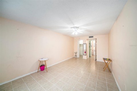 Condo in Saint Petersburg, Florida, 1 bedroom  № 1769163 - photo 10