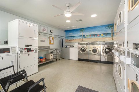 Condo in Saint Petersburg, Florida, 1 bedroom  № 1769163 - photo 24