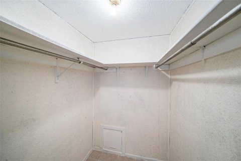 Condo in Saint Petersburg, Florida, 1 bedroom  № 1769163 - photo 11