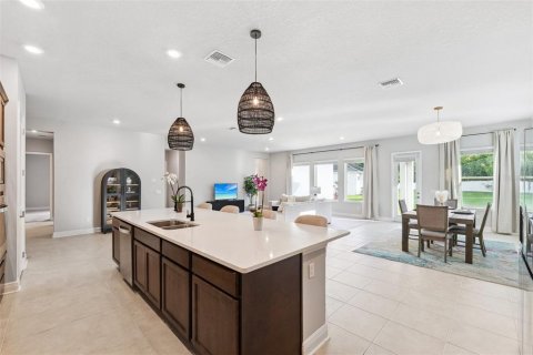 House in Odessa, Florida 4 bedrooms, 300.63 sq.m. № 1791629 - photo 10
