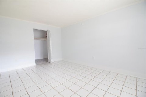 Condo in South Pasadena, Florida, 1 bedroom  № 2228020 - photo 12