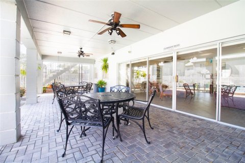 Condo in South Pasadena, Florida, 1 bedroom  № 2228020 - photo 19