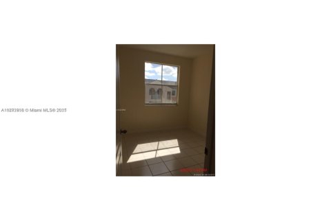 Condo in Homestead, Florida, 2 bedrooms  № 1922620 - photo 2
