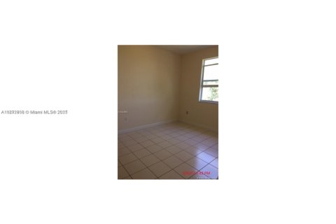 Condo in Homestead, Florida, 2 bedrooms  № 1922620 - photo 4