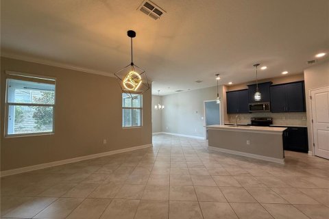 House in Davenport, Florida 3 bedrooms, 160.91 sq.m. № 1903699 - photo 2