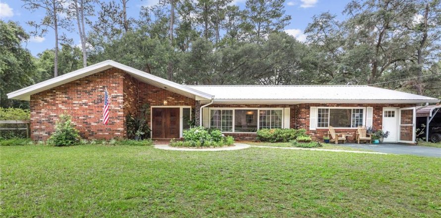 House in Williston, Florida 4 bedrooms, 208.29 sq.m. № 1773875