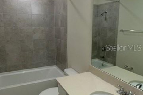 House in DeLand, Florida 4 bedrooms, 146.79 sq.m. № 1805709 - photo 7