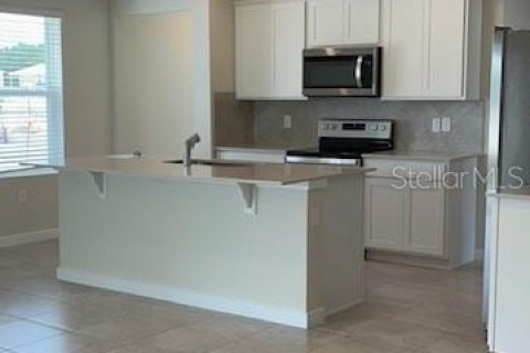 House in DeLand, Florida 4 bedrooms, 146.79 sq.m. № 1805709 - photo 4
