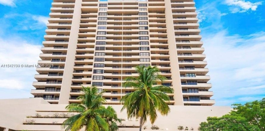 Condominio en Miami Beach, Florida, 2 dormitorios № 1058433