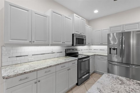 Villa ou maison à louer à North Port, Floride: 3 chambres, 153.66 m2 № 2315086 - photo 11