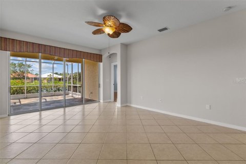 Villa ou maison à louer à North Port, Floride: 3 chambres, 153.66 m2 № 2315086 - photo 6