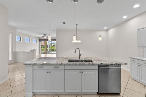 Villa ou maison à louer à North Port, Floride: 3 chambres, 153.66 m2 № 2315086 - photo 17