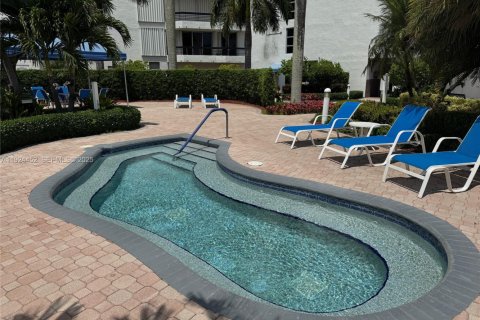 Condominio en venta en Aventura, Florida, 2 dormitorios, 109.72 m2 № 1982758 - foto 28
