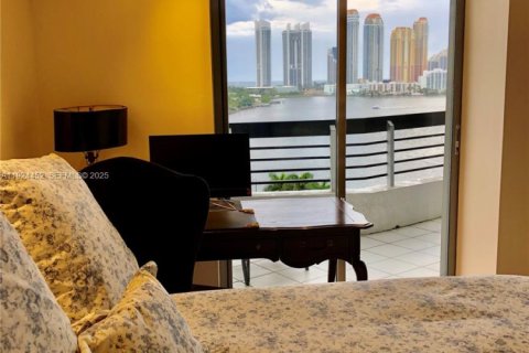 Condominio en venta en Aventura, Florida, 2 dormitorios, 109.72 m2 № 1982758 - foto 7