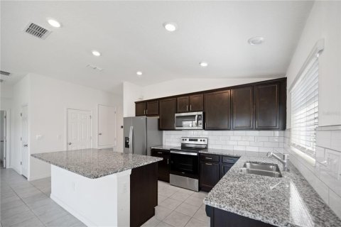 Villa ou maison à louer à Sarasota, Floride: 4 chambres, 158.03 m2 № 2119892 - photo 11