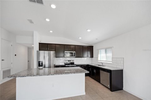 Villa ou maison à louer à Sarasota, Floride: 4 chambres, 158.03 m2 № 2119892 - photo 9