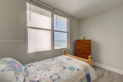 Apartment in Hollywood, Florida 2 bedrooms, 123.65 sq.m. № 2076708 - photo 15