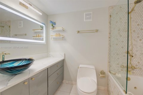 Apartment in Hollywood, Florida 2 bedrooms, 123.65 sq.m. № 2076708 - photo 13