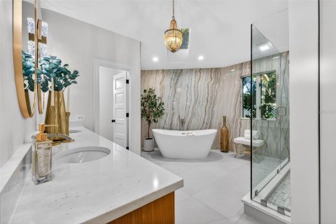 Casa en venta en Saint Petersburg, Florida, 5 dormitorios, 375.6 m2 № 2196546 - foto 24