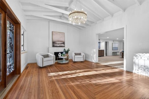 Casa en venta en Saint Petersburg, Florida, 5 dormitorios, 375.6 m2 № 2196546 - foto 5