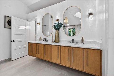Casa en venta en Saint Petersburg, Florida, 5 dormitorios, 375.6 m2 № 2196546 - foto 27