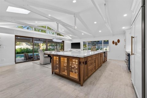 Casa en venta en Saint Petersburg, Florida, 5 dormitorios, 375.6 m2 № 2196546 - foto 12